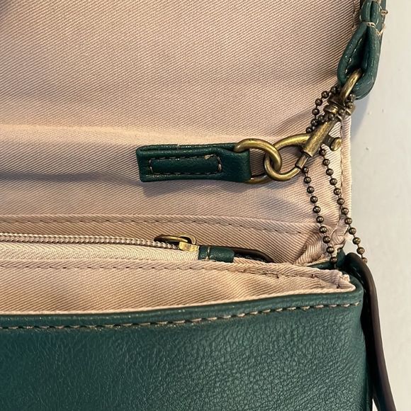 Denver Hayes Green Purse New but no tags - Picture 5 of 11
